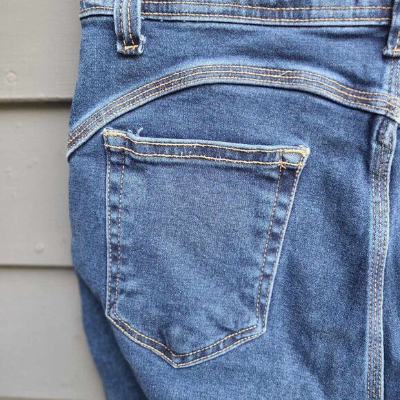 Sal E Pimenta Distressed Jeans Brazilian see measurements - Picture 8 of 11